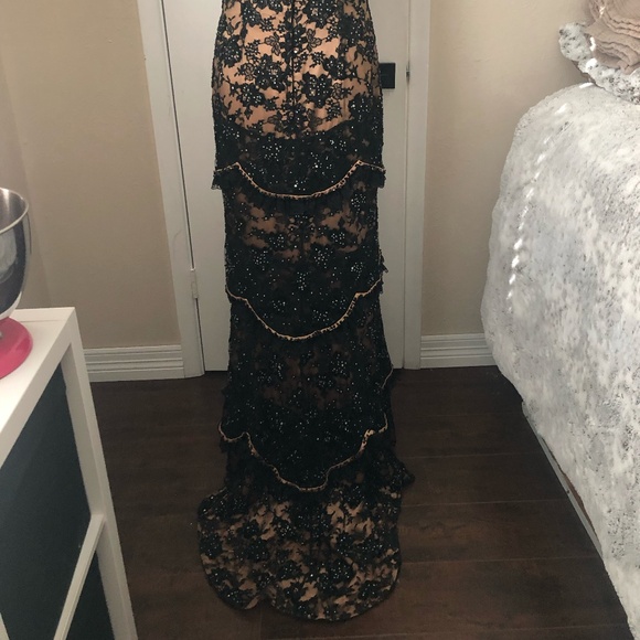 Vintage John Russell Black/Nude beaded gown - Picture 4 of 5